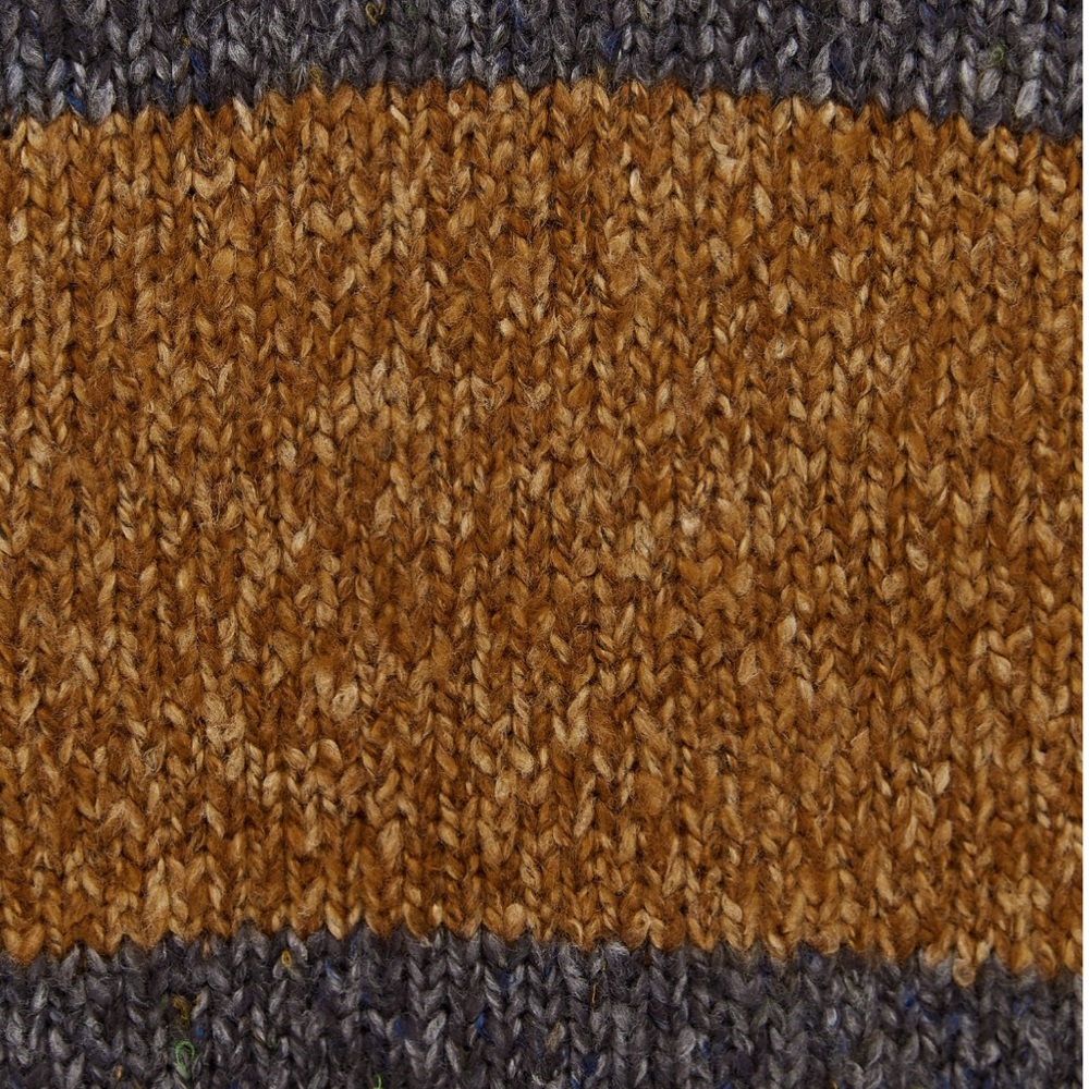 Sweater - Picture 4 of 4